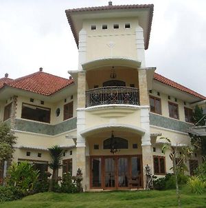 Villa Dahlia Tlekung Exterior photo