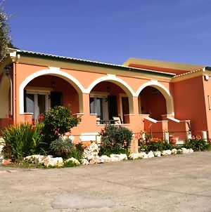 Green Hill Cottage Σιναράδες Exterior photo