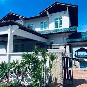 Che Beach House Ξενοδοχείο Marang Exterior photo
