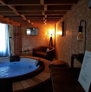 Au Soleil Vert - Chambre De Charme Avec Spa Et Sauna Prives Zeggers-Cappel Exterior photo