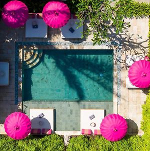 Pinkprivate Sanur - For Cool Adults Only Bed and Breakfast Exterior photo