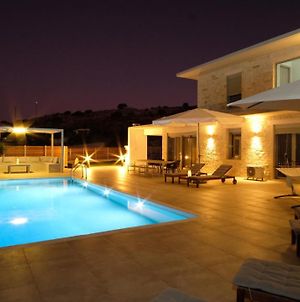 Eva Villas East, With Infinity Pool & And Panoramic Sea View Γεράνι Χανίων Exterior photo