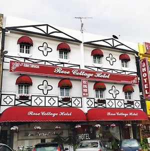 Rose Cottage Hotel Taman Johor Jaya Τζόχορ Μπάχρου Exterior photo