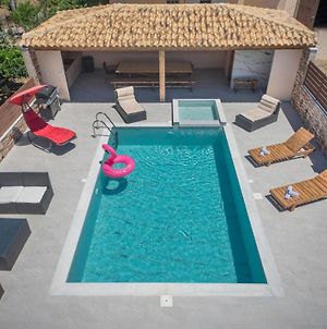 M & S Villa - 3 Bedroom Villa With Heated Pool Παστίδα Exterior photo