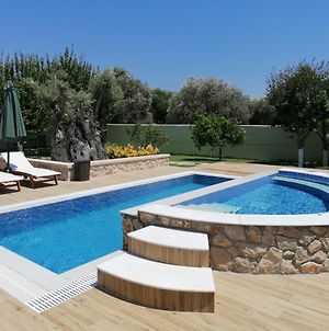 Villa Mata - 600M² With Private Pool And Jacuzzi Καλυθιές Exterior photo