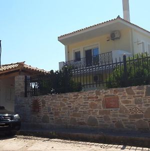 Maritsas House Βίλα Αλιβέρι Exterior photo