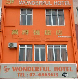 Gf Wonderful Ξενοδοχείο Pontian Kecil Exterior photo
