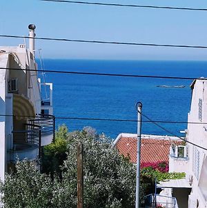 Sea View Appartment 100M From The Beach Saronida Exterior photo