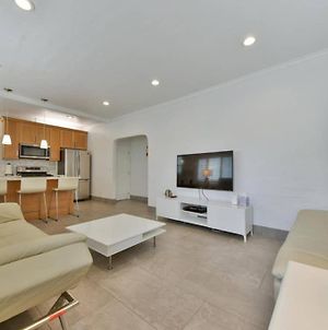 1000#1 Contemporary Home W/ Parking, Grill, & Ac! Νιούπορτ Μπιτς Exterior photo