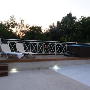Luxury Fani House Next To Harbor Area With Jacuzzi Διαμέρισμα Πάφος Exterior photo