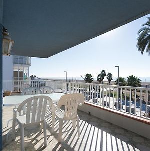 Apartamento En 1Era Linea Mar Con Terraza De 25M2 Διαμέρισμα Castelldefels Exterior photo
