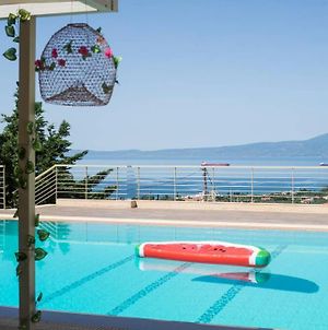 Modern Luxury Villa With Pool, Just 5Min To Sea Καλαμάτα Exterior photo