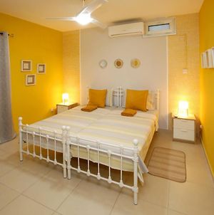 930M To Beach-2 Bedroom+Veranda-Perfect Located Λάρνακα Exterior photo