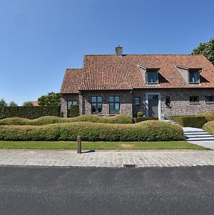 Tasteful Mansion In Lichtervelde With Jacuzzi Βίλα Exterior photo