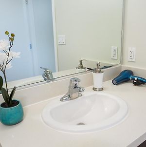 Near Lbc Convention Center Two Bedroom Apartment With Ensuite W&D - Free Parking Λονγκ Μπίτς Exterior photo