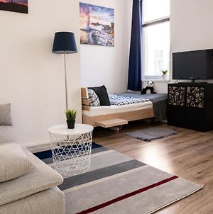 Full House Studios - Blue Apartment - Netflix, Wifi Inkl Μαγδεβούργο Exterior photo