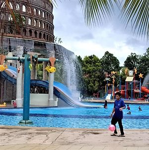 Melaka Homestay - By Lg Top 1 Water Themepark Resort Exterior photo