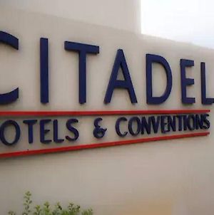 Citadel Hotel By Vinnca Χιντεραμπάντ Exterior photo
