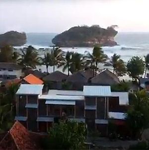 Rikna Beach House Ξενοδοχείο Watukarung Exterior photo