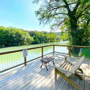 Riverfront Farm House - Guadalupe River - River Amenity Included Βίλα New Braunfels Exterior photo