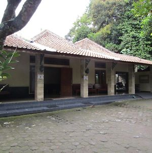 Griyo Njero Kampung By Zuzu Ξενοδοχείο Γιογκιακάρτα Exterior photo