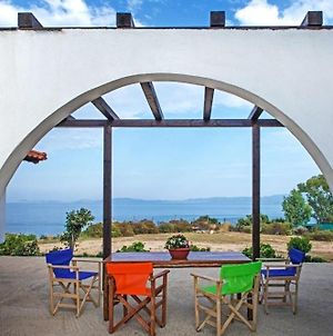 Katevi Luxury Seafront Villa Ιερισσός Exterior photo