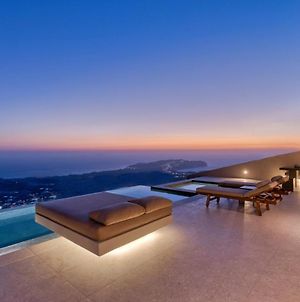 Santorini Sky, Luxury Resort Πύργος Exterior photo