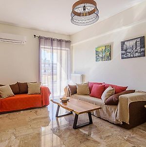 Two Bedroom Apartment In Chalandri With Balcony Αθήνα Exterior photo