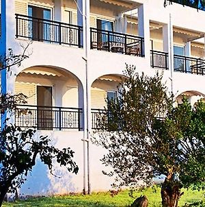 Villa Maravgia Apartment B Akti Salonikiou Exterior photo