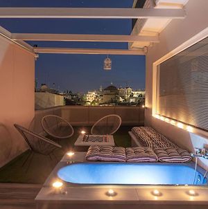 Tiny Central Penthouse, Fully Equipped, Big Terrace Διαμέρισμα Καλαμάτα Exterior photo