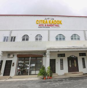 Oyo 90115 Citra Kadok Hotel & Banquet Hall Κότα Μπάρου Exterior photo