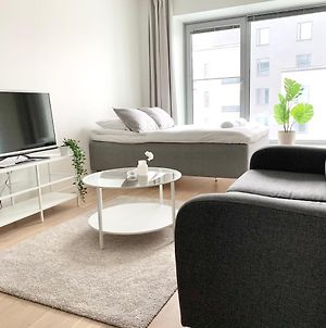City Home Finland Big Luxury Suite - Spacious Suite With Own Sauna, One Bedroom And Furnished Balcony Next To Train Station Τάμπερε Exterior photo