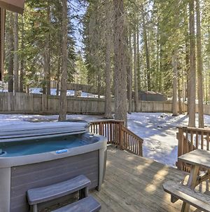 Cozy Escape With Hot Tub - 6 Miles To Lake Tahoe! Βίλα South Lake Tahoe Exterior photo