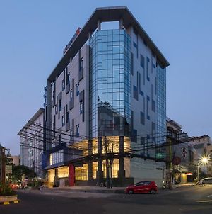 Hotel 88 Blok M Jakarta By Wh Exterior photo