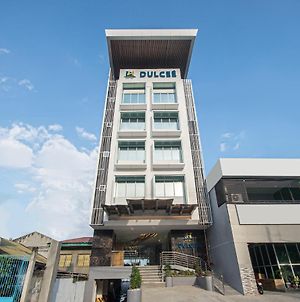 Capital O 614 Hotel Dulcee Cebu Exterior photo