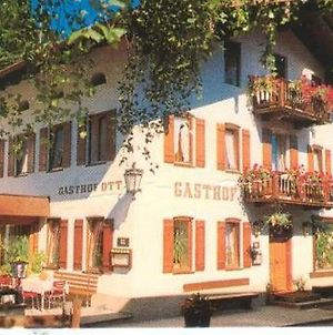 Gasthof Zum Ott Ξενοδοχείο Staudach-Egerndach Exterior photo