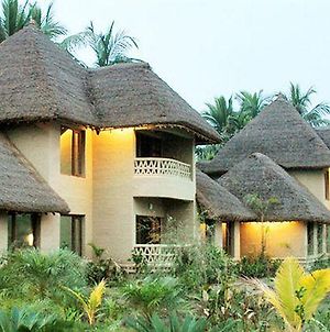 Vedic Village Spa Resort Καλκούτα Exterior photo