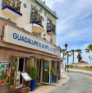 Guadalupe Cozy Inns Τορρεμολίνος Exterior photo