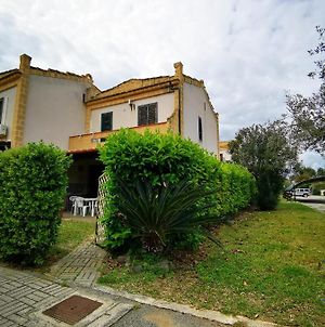 Villa Sole Campofelice Di Roccella Exterior photo