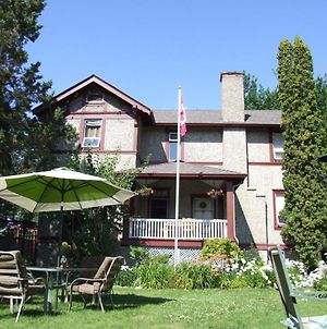 Stirling House Bed and Breakfast Κελόουνα  Exterior photo