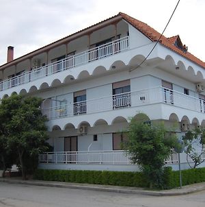 Giorgos Apartments Square Βρασνά Exterior photo