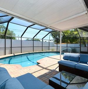 Cozy, Fido-Friendly Pool Home Just 4 Miles To The Beach! Βενετία Exterior photo