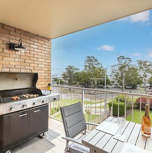 Teramby Court 10 In Nelson Bay Cbd With Water Views And Wifi Διαμέρισμα Exterior photo