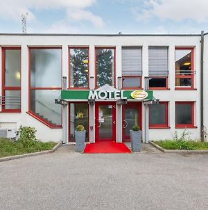 Autobahnrasthaus Und Motel Baden-Baden Μπάντεν-Μπάντεν Exterior photo