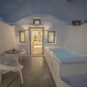 Eternity Suites Santorini Φηρά Exterior photo