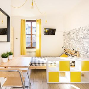A Yellow Touch - Modern Studio In Isola Milano Διαμέρισμα Exterior photo