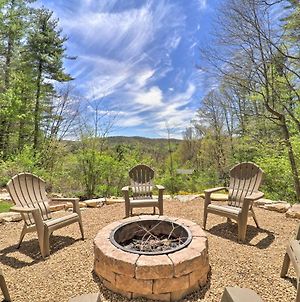Woodsy Getaway With Hot Tub, Deck And Mtn Views! Βίλα Boone Exterior photo