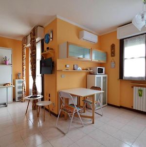 One Bedroom Appartement With Furnished Balcony And Wifi At Βερτσέλλι Exterior photo