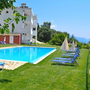 Apartments Escape With Swimming Pool On Pelekas Beach, Corfu Exterior photo