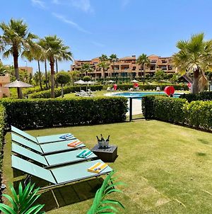 Estepona Casares Beach Golf Apartment With Private Garden And Pool Access Exterior photo